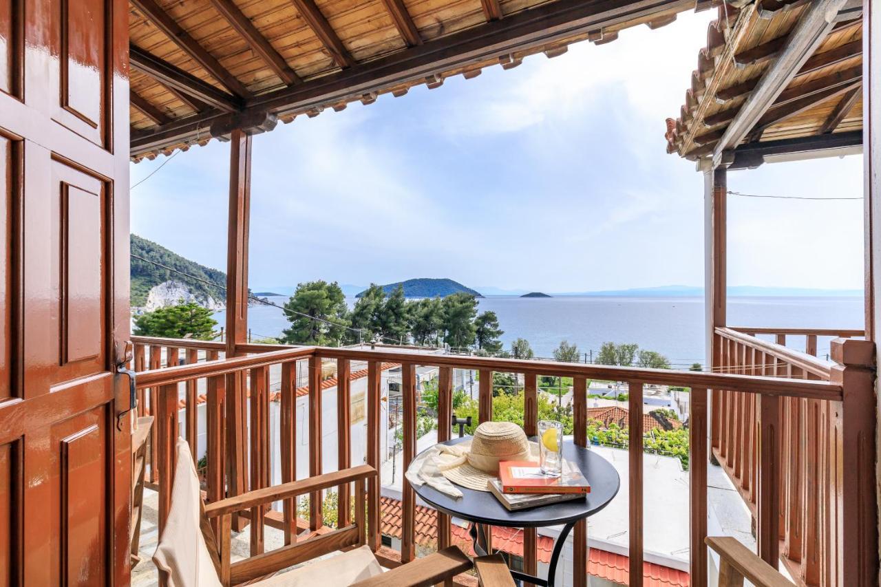Lilian Beachfront Apartments นิโอไกลมา ภายนอก รูปภาพ