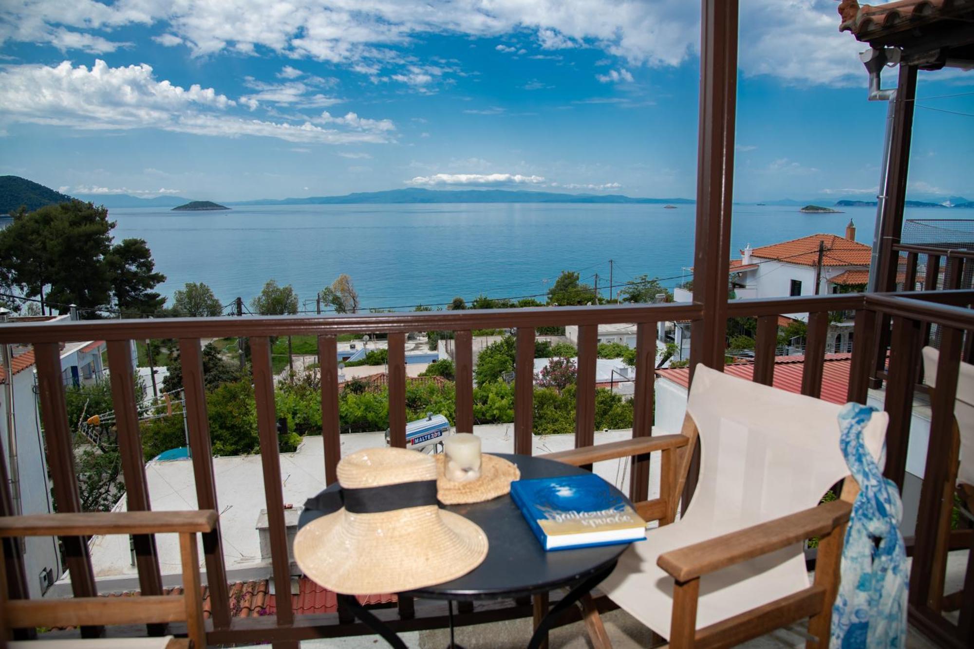 Lilian Beachfront Apartments นิโอไกลมา ภายนอก รูปภาพ