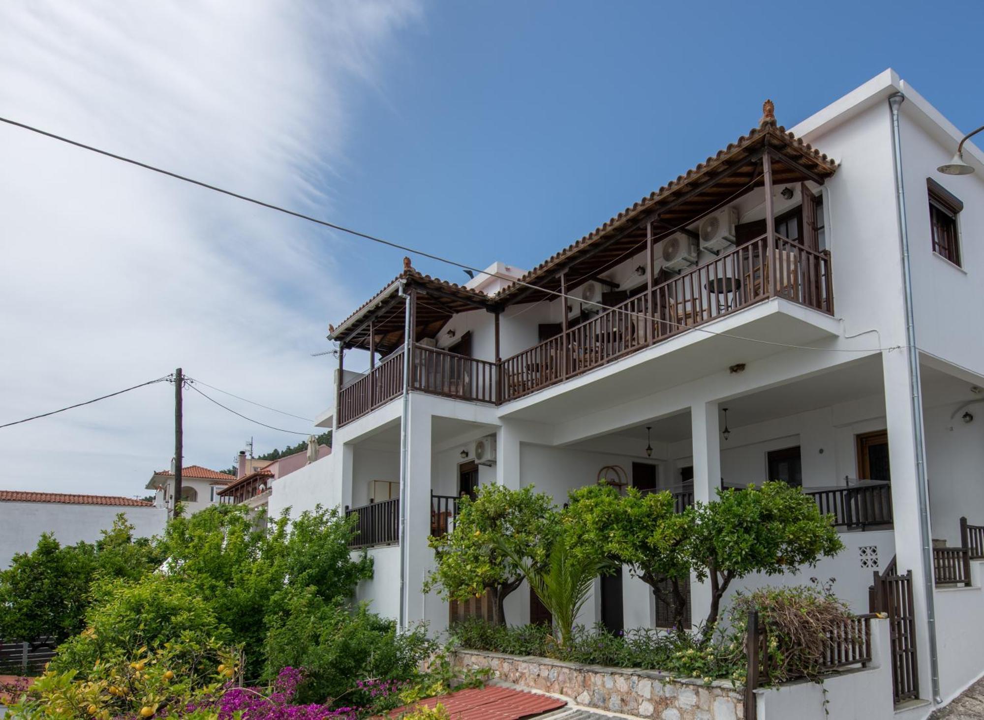 Lilian Beachfront Apartments นิโอไกลมา ภายนอก รูปภาพ
