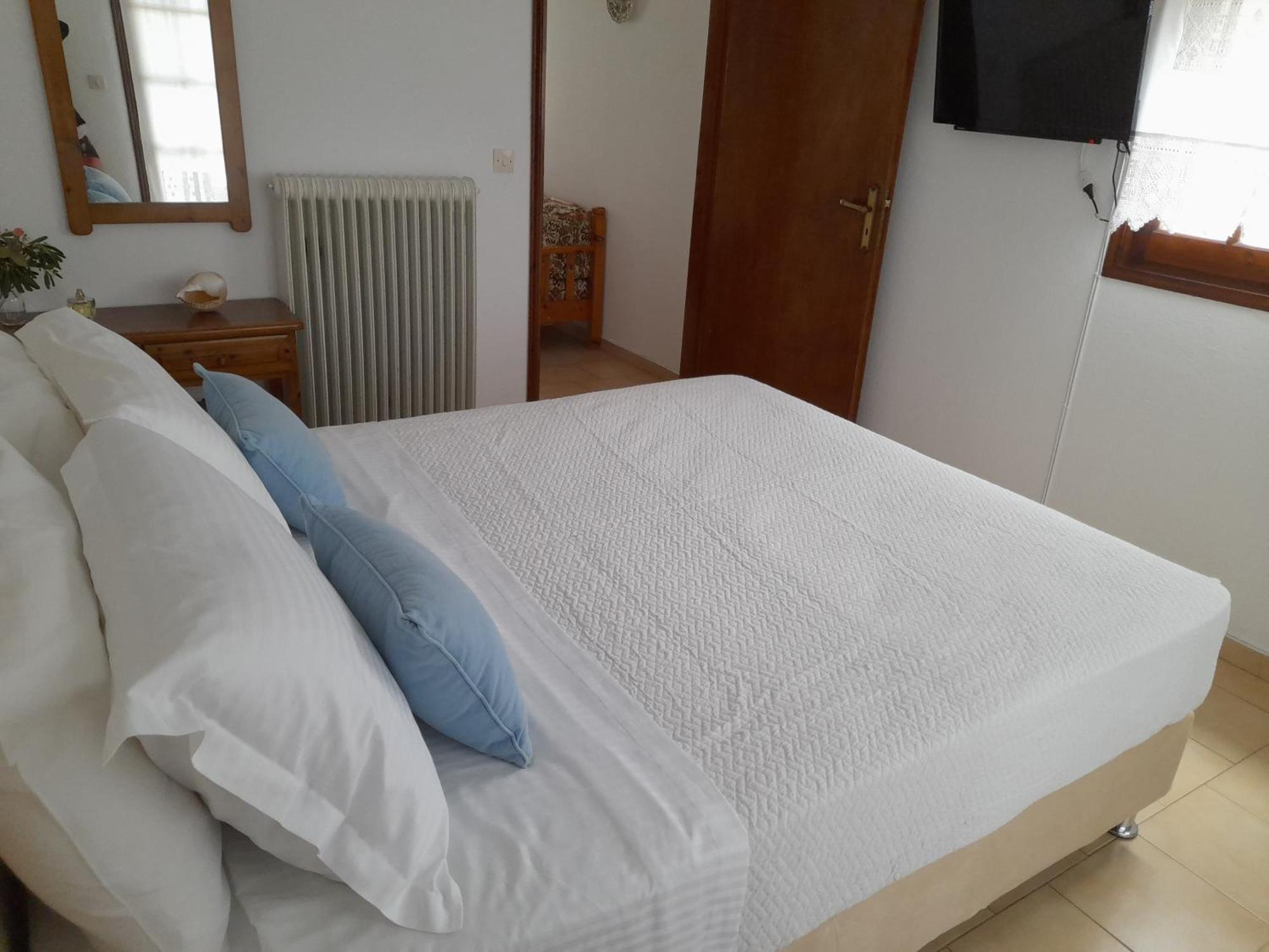 Lilian Beachfront Apartments นิโอไกลมา ภายนอก รูปภาพ