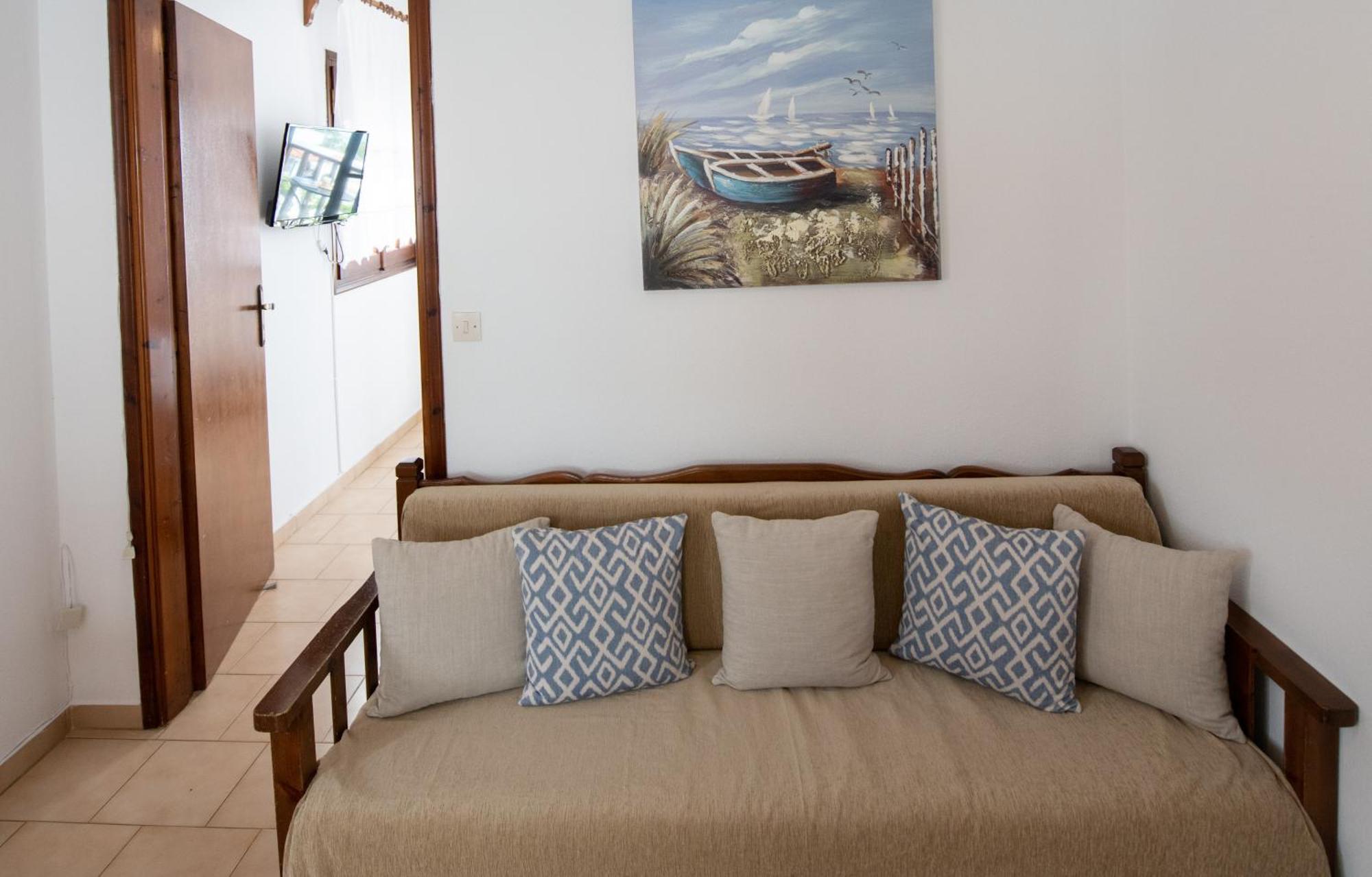 Lilian Beachfront Apartments นิโอไกลมา ภายนอก รูปภาพ