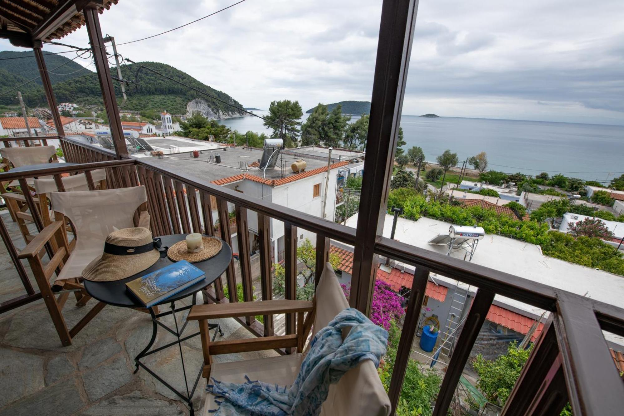 Lilian Beachfront Apartments นิโอไกลมา ภายนอก รูปภาพ